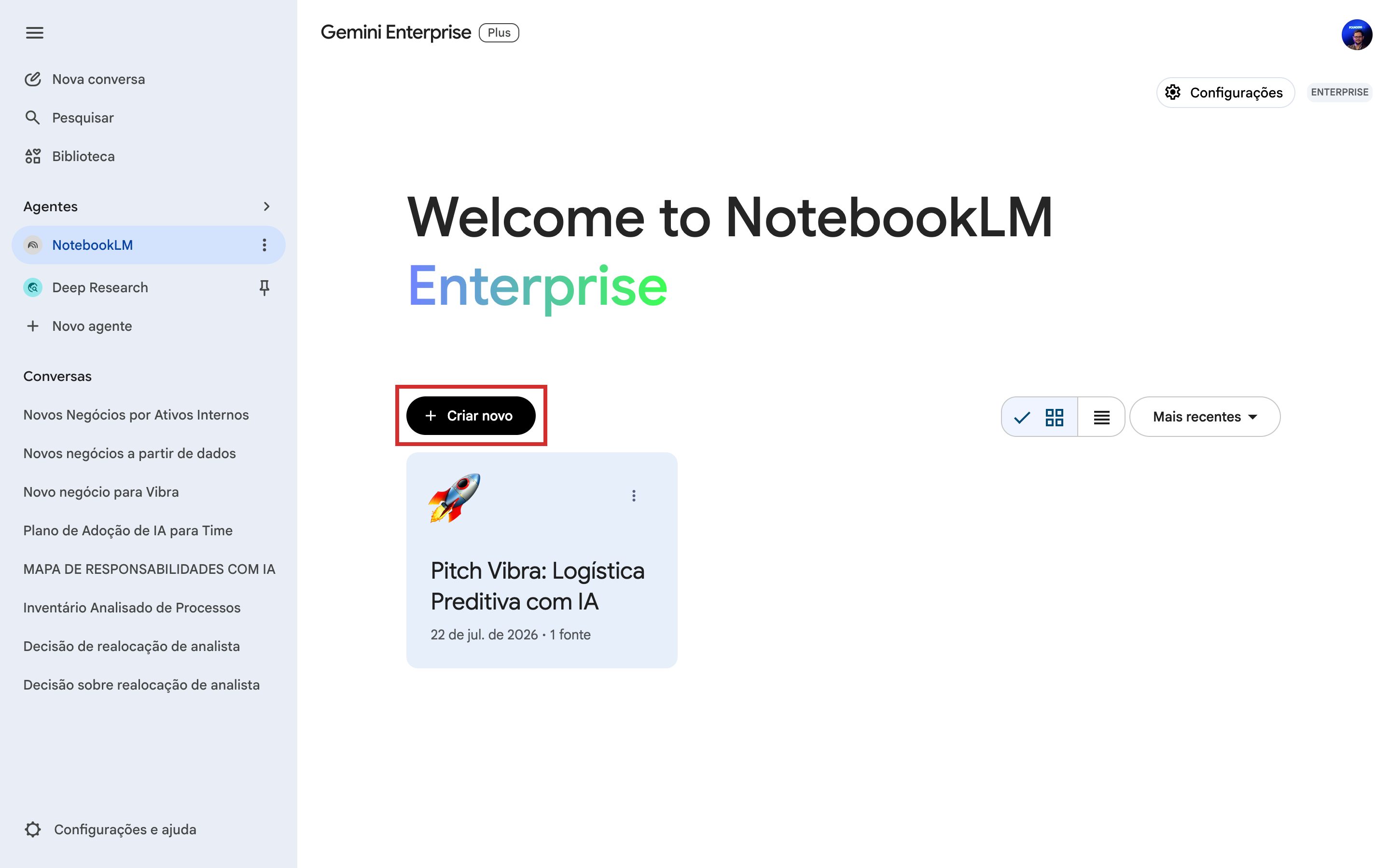 Tela do NotebookLM com o controle de criar notebook novo em destaque